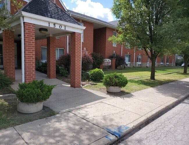 Photo - 1501 S Meridian St