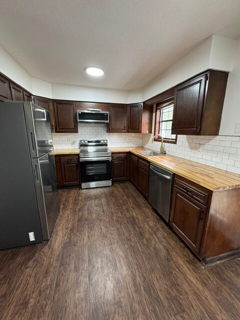 Photo - 1252 Pleasant Valley Rd