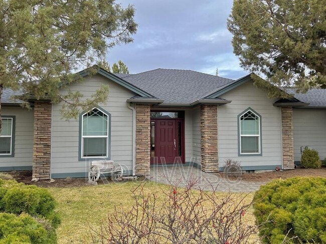 Building Photo - 835 Nutcracker Dr