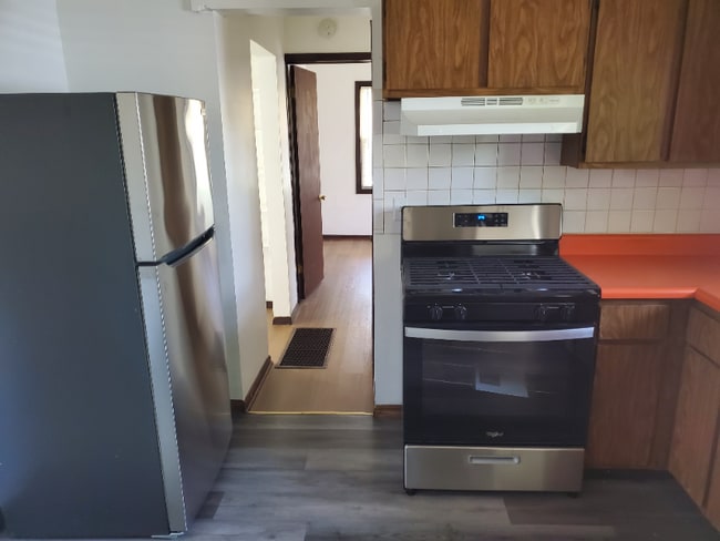 Photo - 2910 Endicott Ave