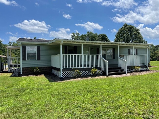 Beautiful 3 Bed, 2.5 Bath Home located in ... - Beautiful 3 Bed, 2.5 Bath Home located in ...