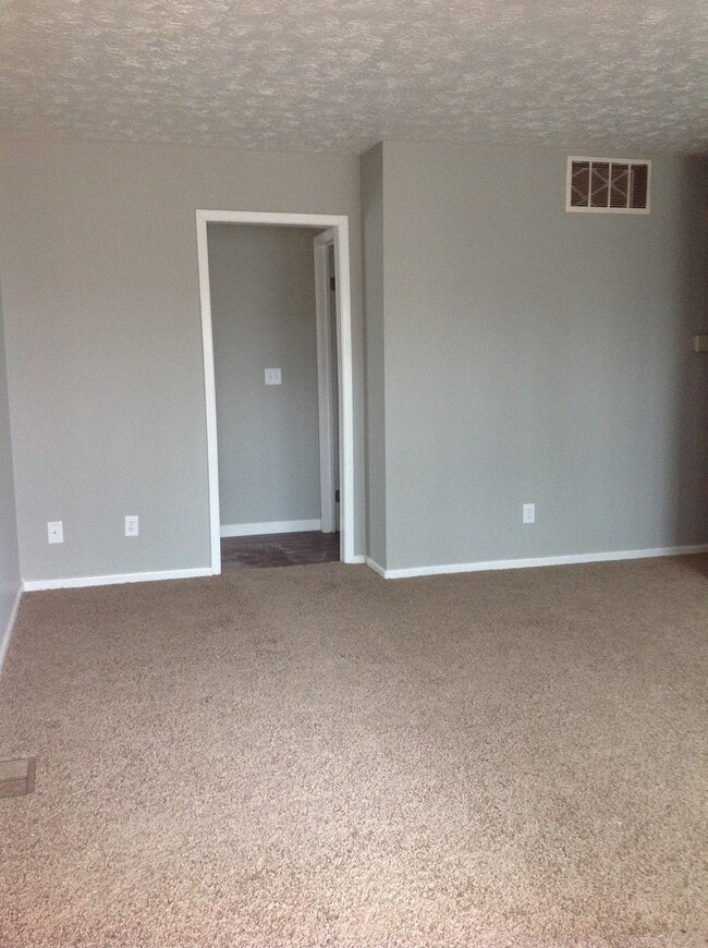 Photo - Southside 3 Bedroom with Fenced Yard!