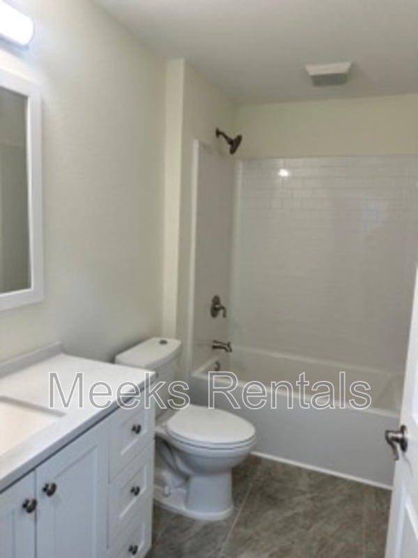 Photo - 310 68th St SE Unit A