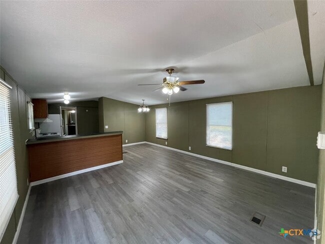Building Photo - 122 Sonnyland Dr Rental