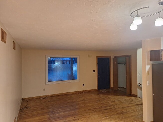 Photo - 2114 Huntington Rd