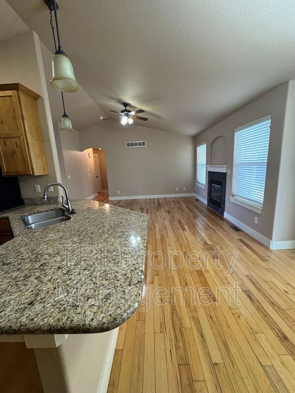 Photo - 4249 Woodlake Ln