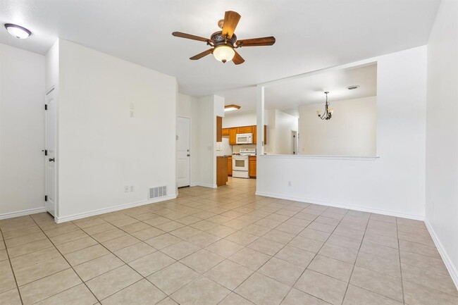 Photo - 133 N Kanaio Dr