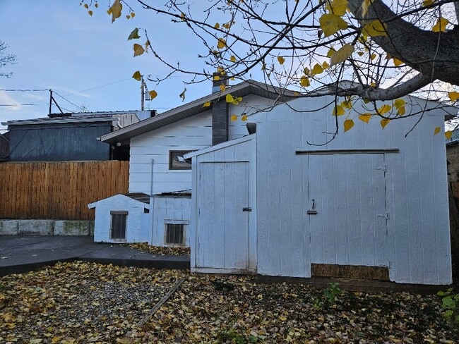 Photo - 2038 W Sherman St