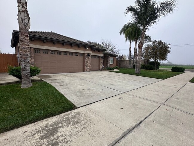 Photo - SW Visalia Home coming soon!!