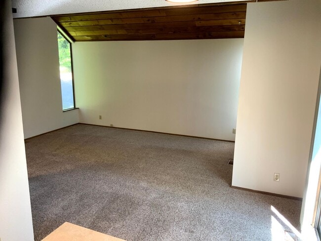 Photo - Two Bedroom Duplex in South Hills Area Unit 896 Foxglenn Ave
