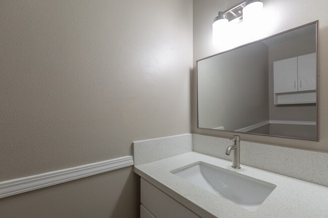 Photo - 12387 SW Walnut St