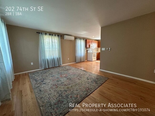 Photo - 202 74th St SE