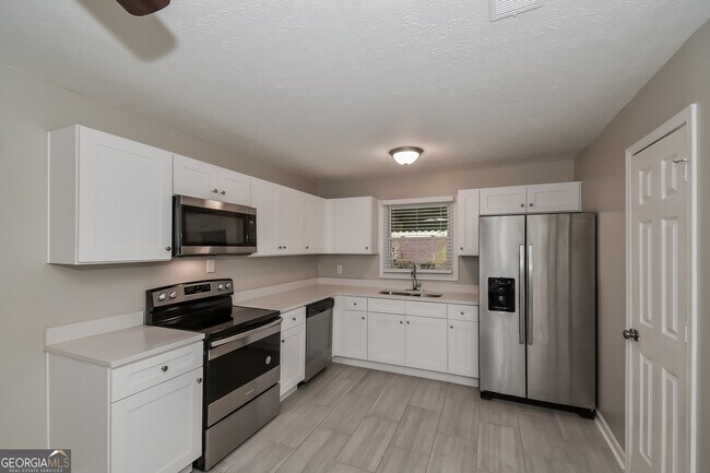 Photo - 3803 Bakers Ferry Rd SW