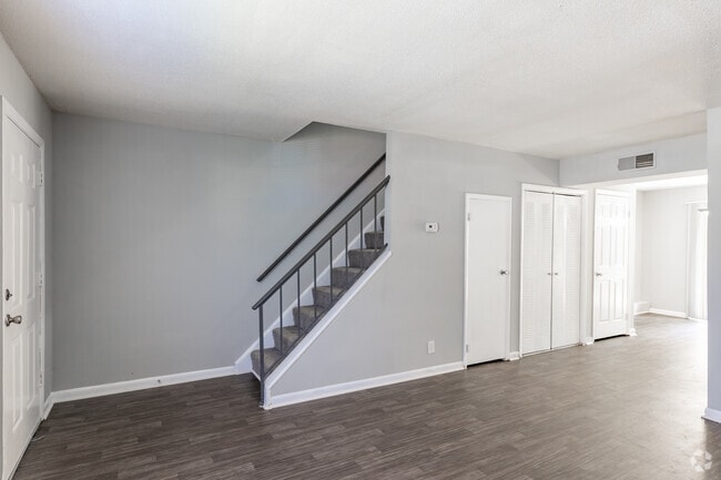 2BR, 1.5BA - 1135SF (TH)