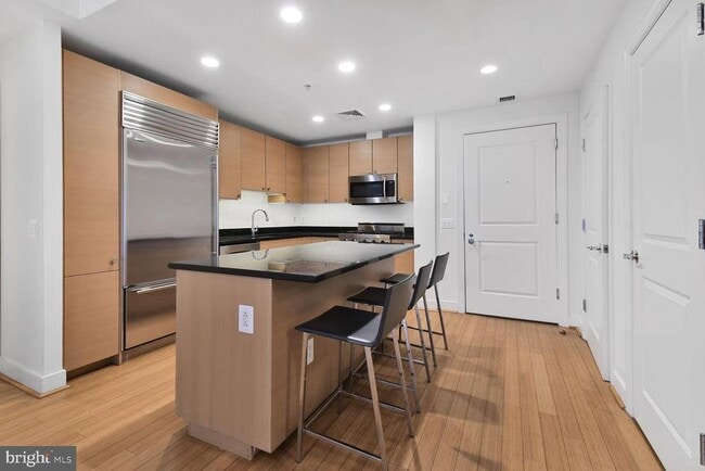 Photo - 2425 L St NW Unidad 342