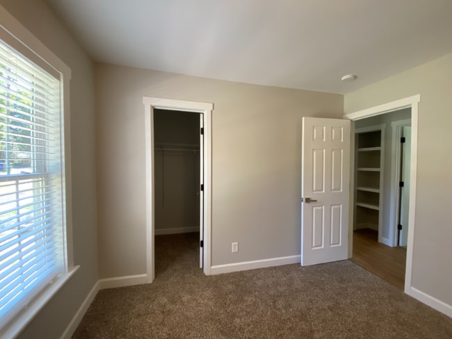 Photo - 220 Archdale Dr