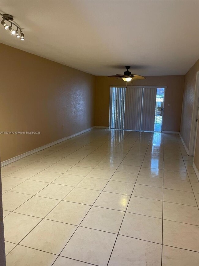 Photo - 518 NW 179th St