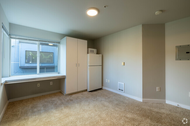 Interior Photo - Campus Heights Rental