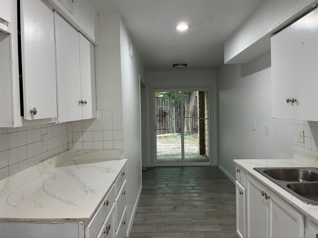 Building Photo - 6200 W Tidwell Rd Unit 703 Rental