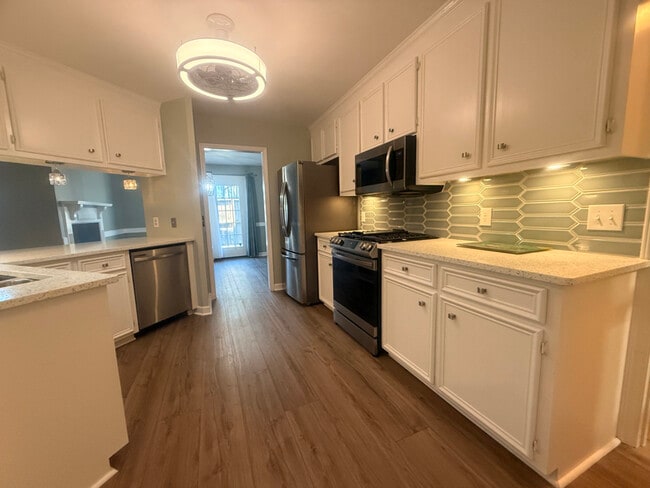 Photo - 311 Nantucket Ct