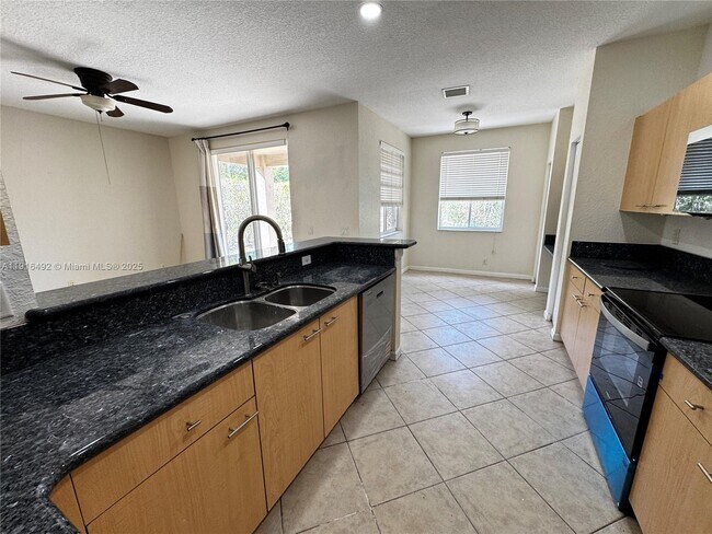 Photo - 1007 Bamboo Ln