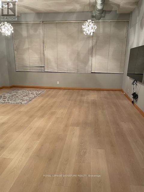 Photo - 188 Eglinton Ave E Unité 403