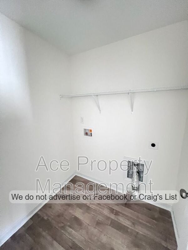 Photo - 1717 Ramsdale Rd