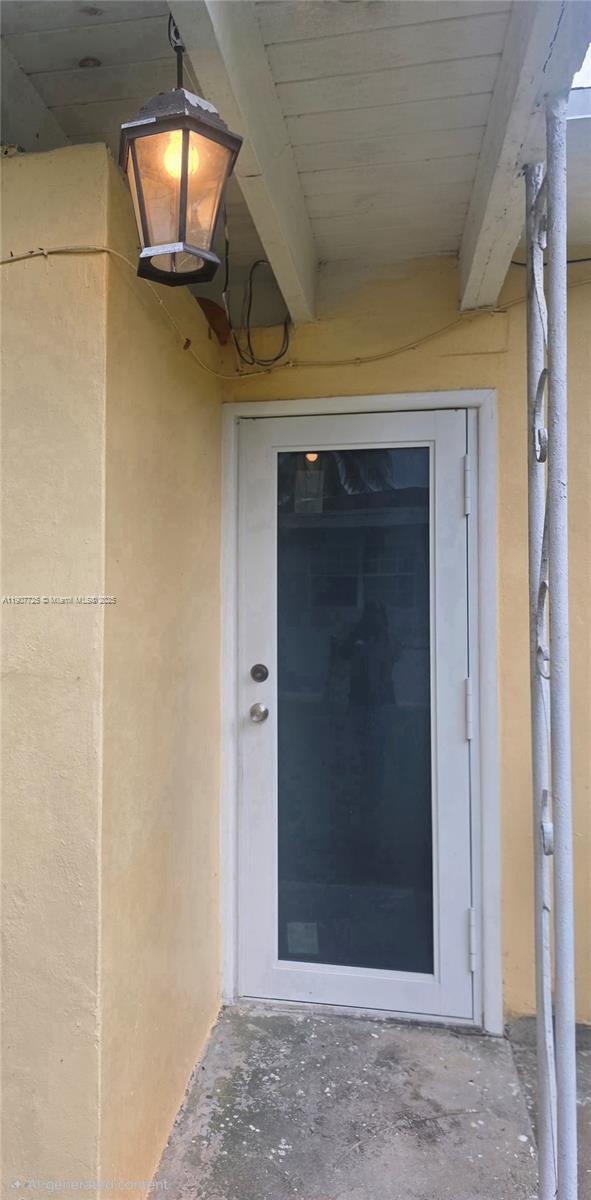 Building Photo - 3458 Capri Dr Unit 3