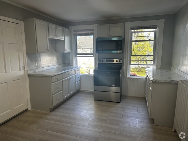 Building Photo - 4 Howard Ave Unit 2 Rental