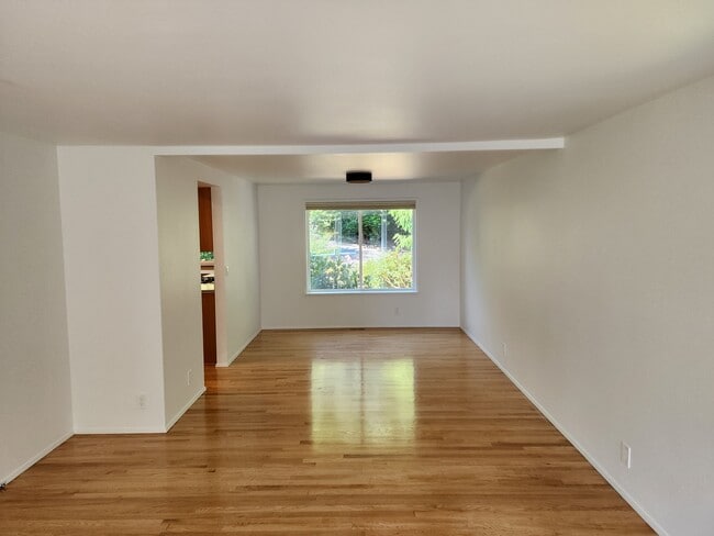 Photo - 4227 212th Ave NE