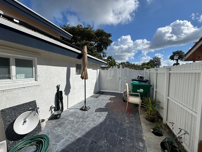 Photo - 10710 SW 141st Ave Unit 1