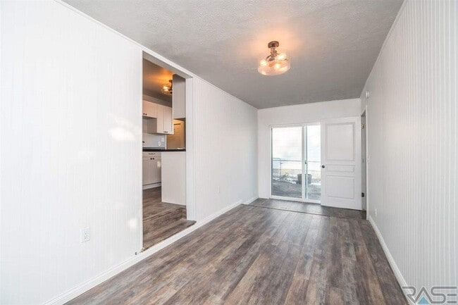 Dining room - 2700 S Summit Ave