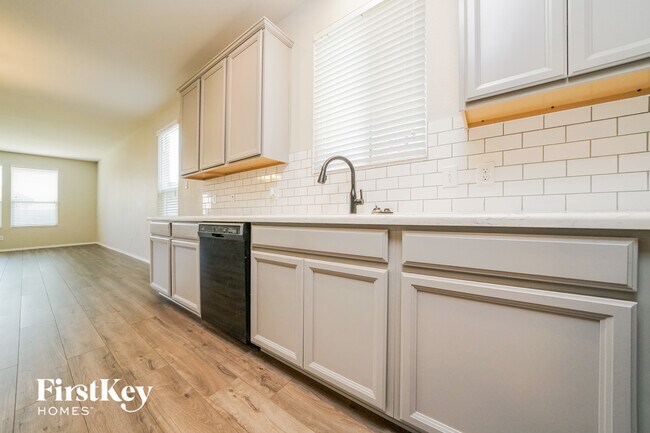 Photo - 713 Jonius Creek Dr