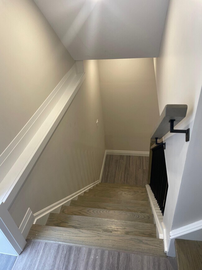 Photo - 336 Rivertrail Av