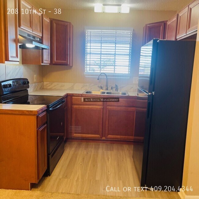Photo - 208 S 10th St Unidad 38