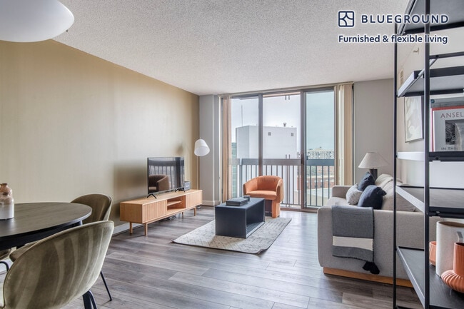 Photo - 4835 Cordell Ave Unidad FL8-ID856