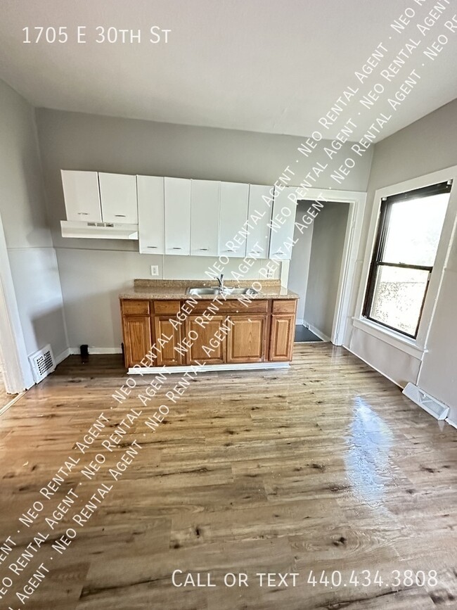 Photo - 1705 E 30th St