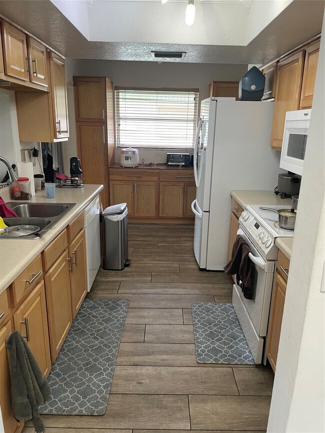 Photo - 4401 NW 43rd Ave