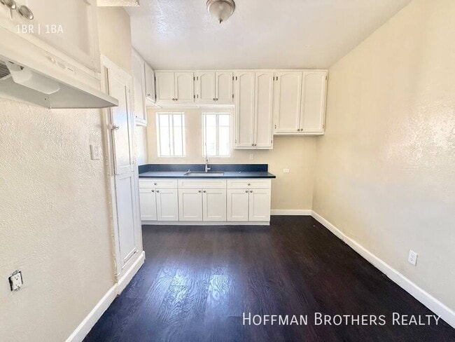 Photo - 2225 Michigan Ave Unit 8