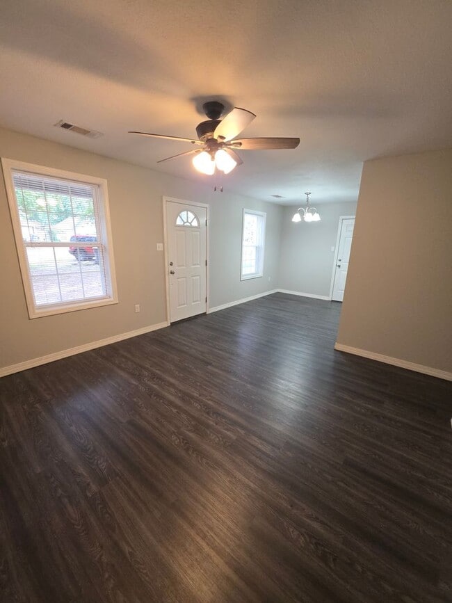 Photo - 2211 S Hartford Cove