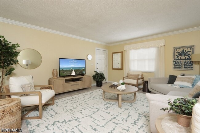 Photo - 940 3rd St S Unidad 101