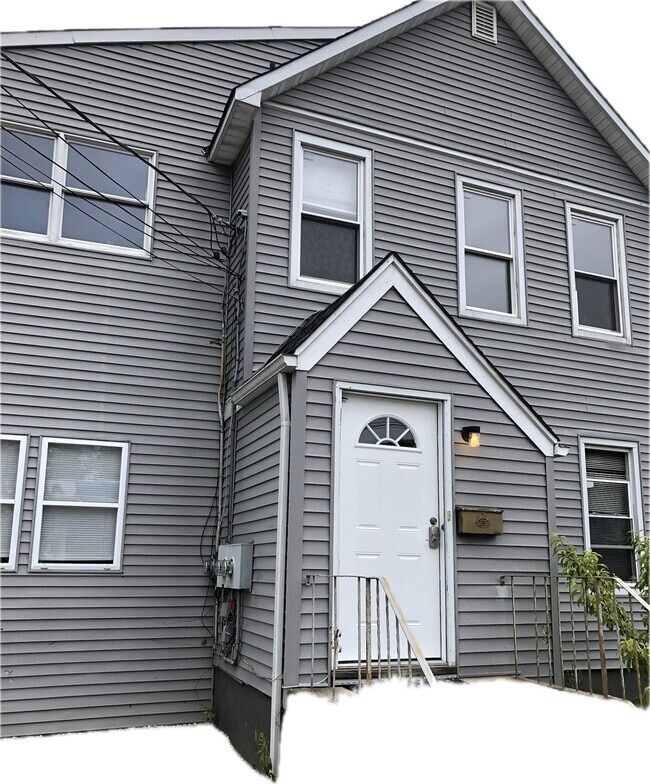 Building Photo - 75 Carleton Ave Rental