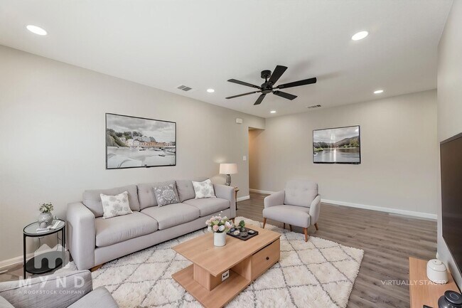 905 Carro Dr Unit 4