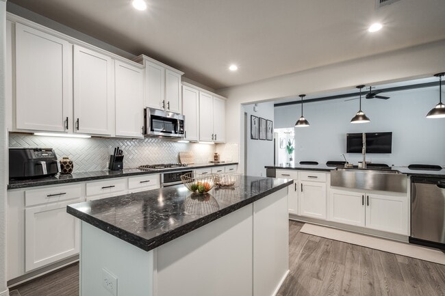 Photo - 14231 Angelina Dr