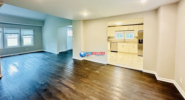 Photo - Renovated 4-bedroom ranch in Stone Mountain