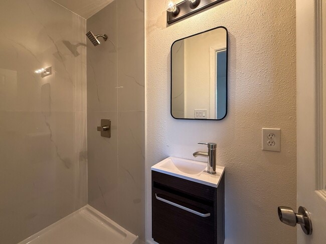 Photo - 4235 Dacca Dr