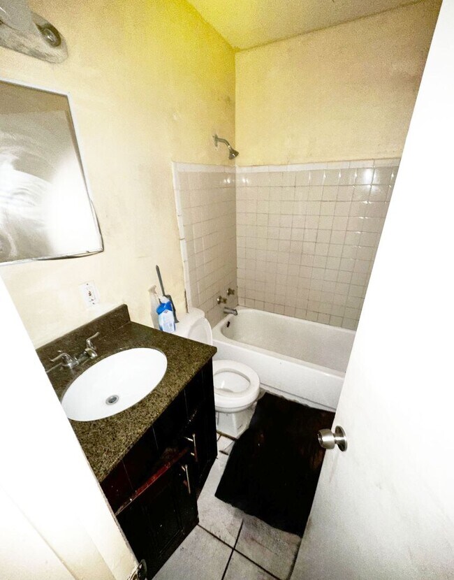 Photo - 837 NW 10th Terrace Unit 2