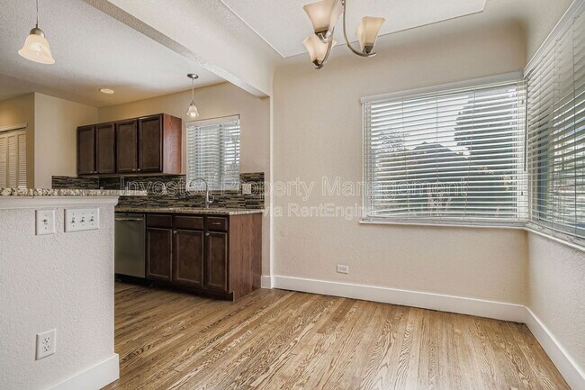 Photo - 2400 Pontiac St