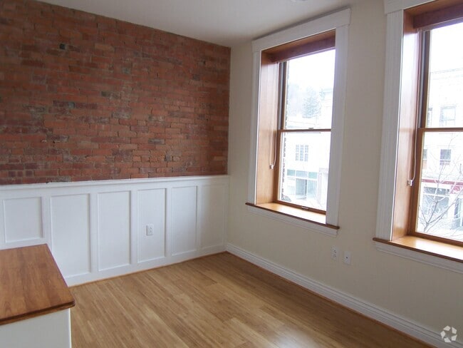Building Photo - 208 N Franklin St Unit 1 Rental