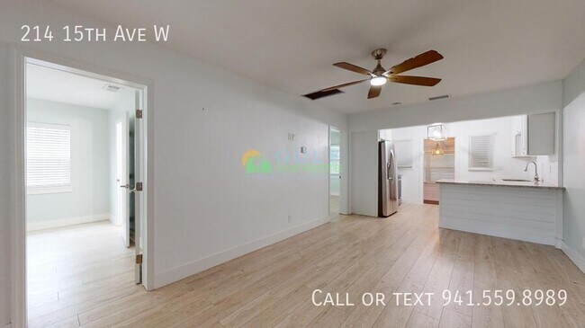 Photo - 214 15th Ave W